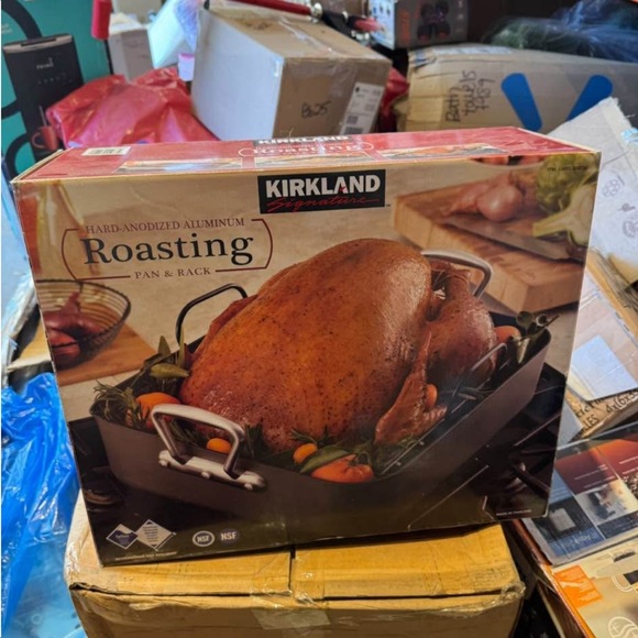 Black Roasting Pan with Rack - Picture 3 of 3